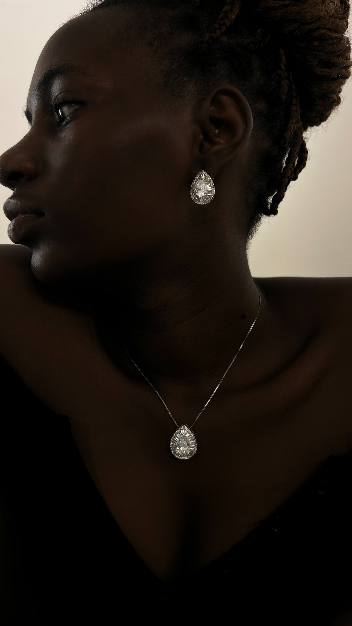 The Nandra Earring and Necklace Set