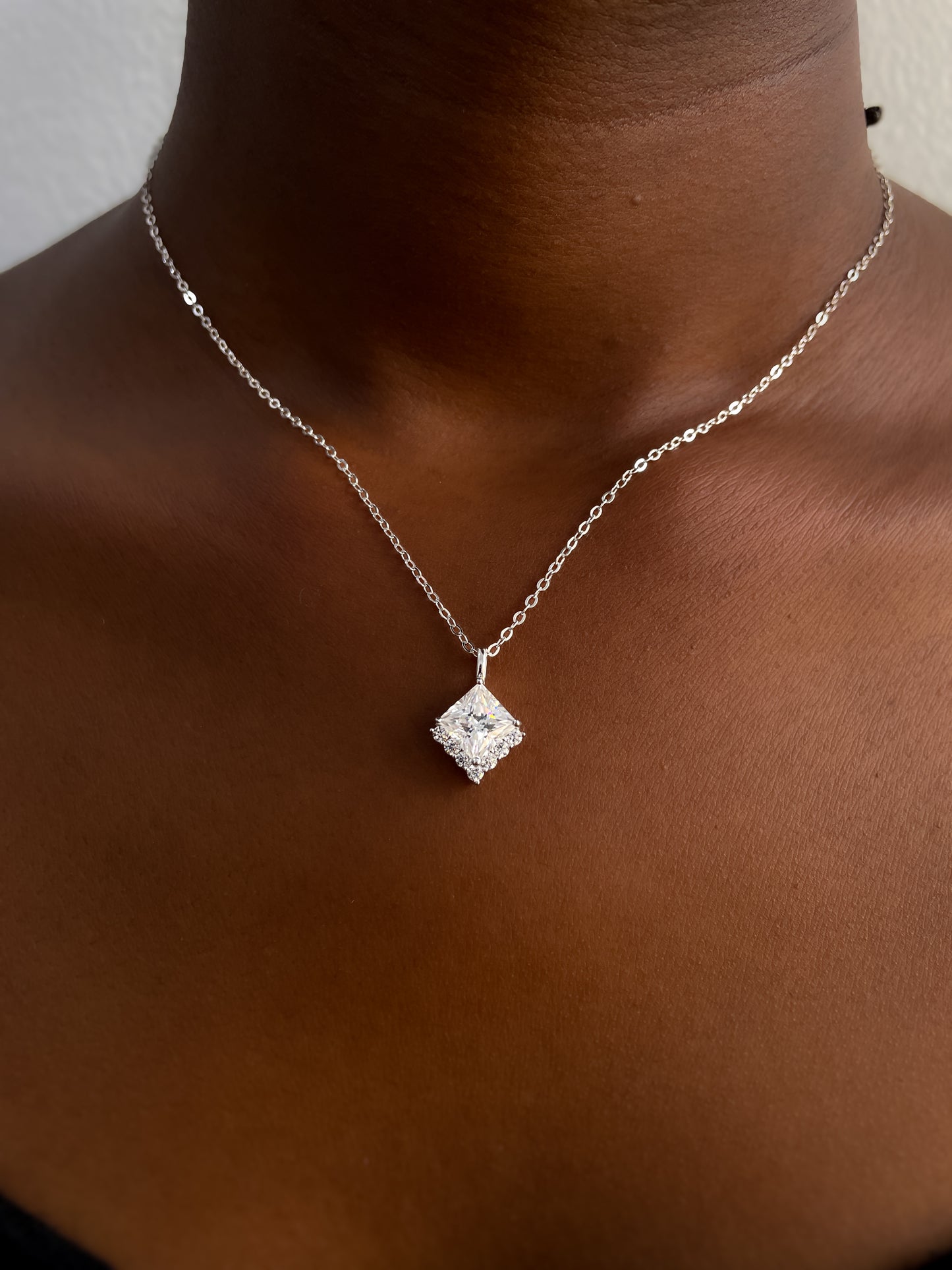 The Ara Moissanite Necklace